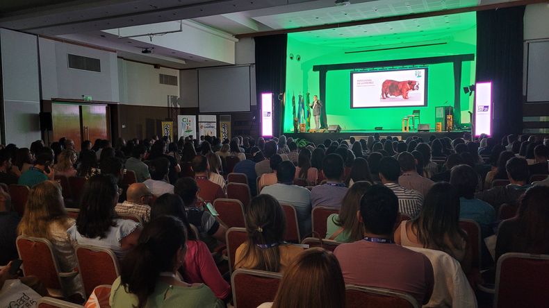 El CIVI 2025 reunirá expertos en salud y bienestar animal.