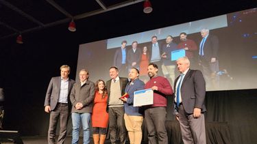 El desarrollo de la primera cepa vacunal contra la Leucosis bovina recibió el Premio CiTA de oro.