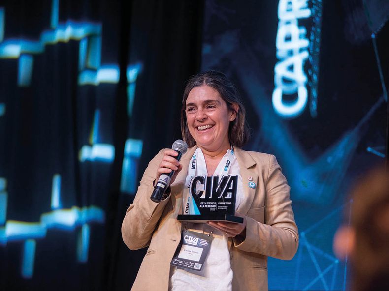 Karina Trono, reconocida por su gestión en Leucosis Bovina.