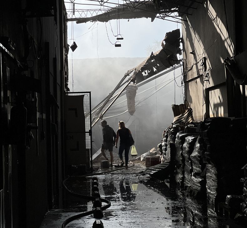 KronenVet se levanta y avanza luego del incendio.&nbsp;