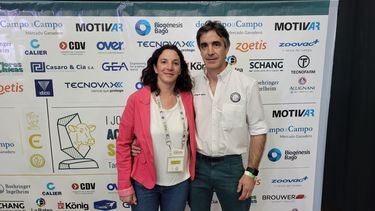 La MV María Belén Riccio y MV Jorge PabloGarcía destacaron la importancia de los diagnósticos diferenciales para lasanidad animal.