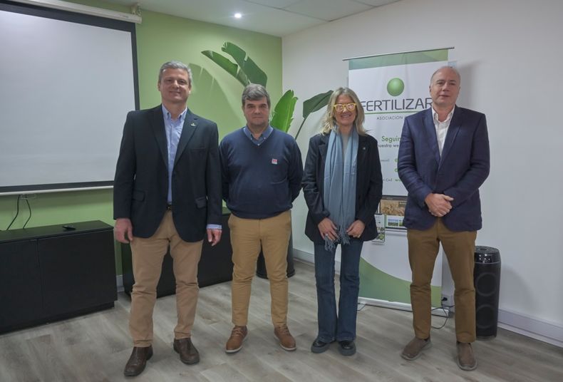 Representantes de FERTILIZAR y el INTA presentaron un relevamiento pionero en estas regiones sonre el impacto de la agricultura en los suelos.
